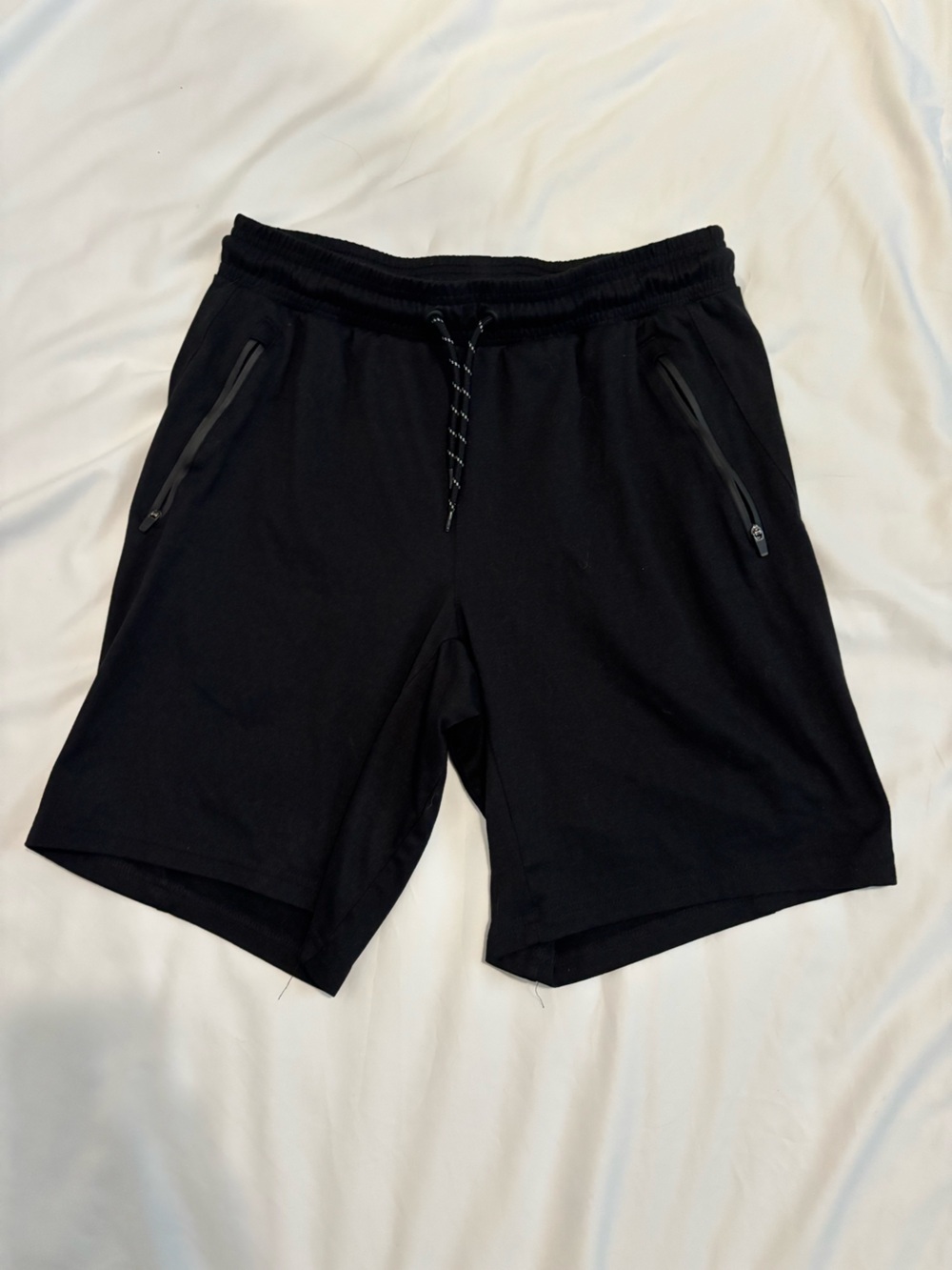 2XU Black Athletic Shorts with Zippered Pockets